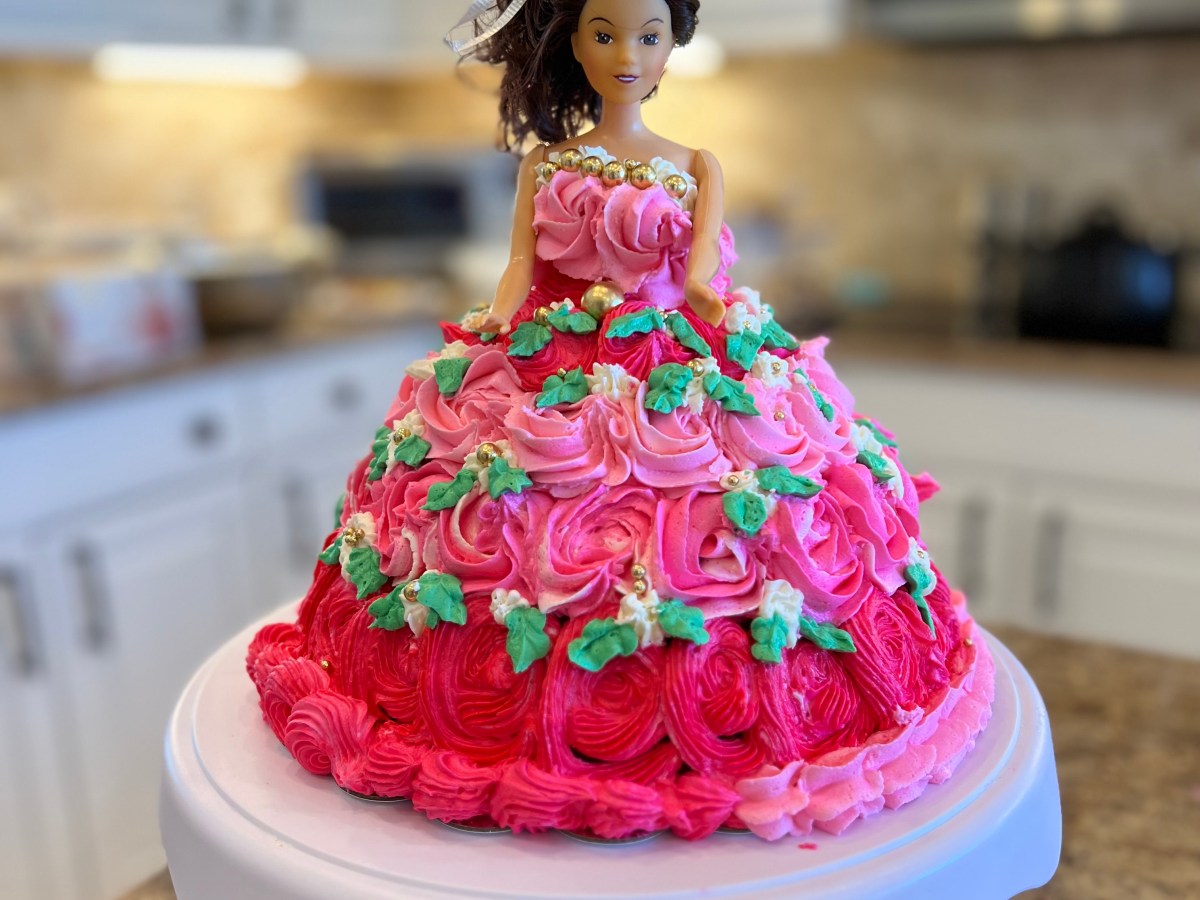 COOKING WITH GRAM “BARBIE&nbsp;CAKE”